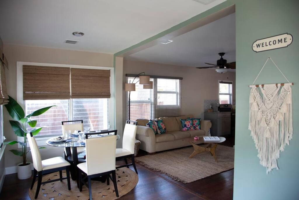 Two Bedroom Ranch With Private Deck Close To Beach Lake Worth Beach Bagian luar foto