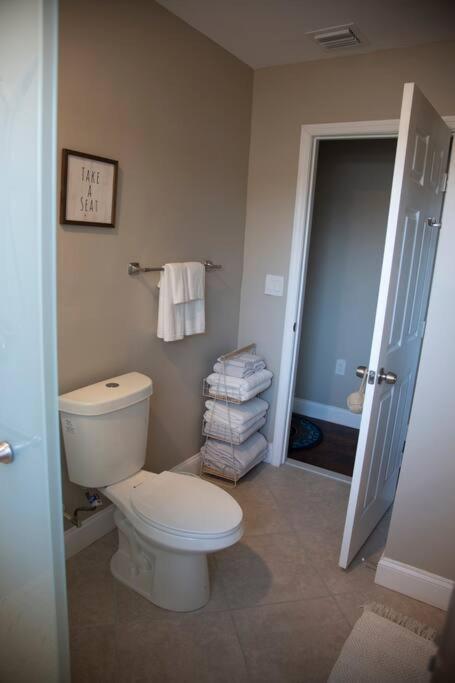 Two Bedroom Ranch With Private Deck Close To Beach Lake Worth Beach Bagian luar foto