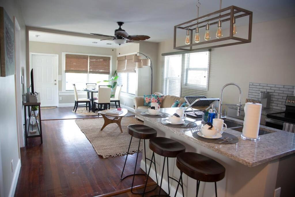 Two Bedroom Ranch With Private Deck Close To Beach Lake Worth Beach Bagian luar foto